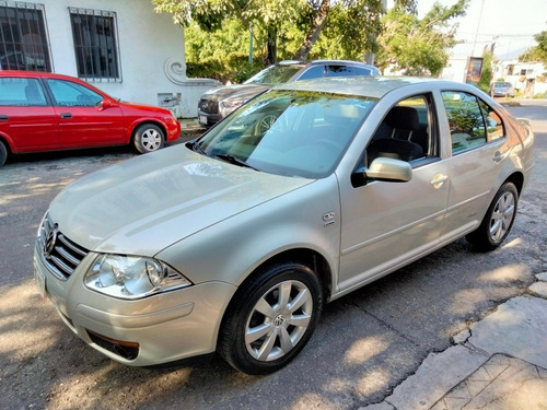 Imagen 1 de 14 de Volkswagen Jetta 2012 2.0 At
