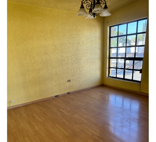Excelente Casa En Esquina