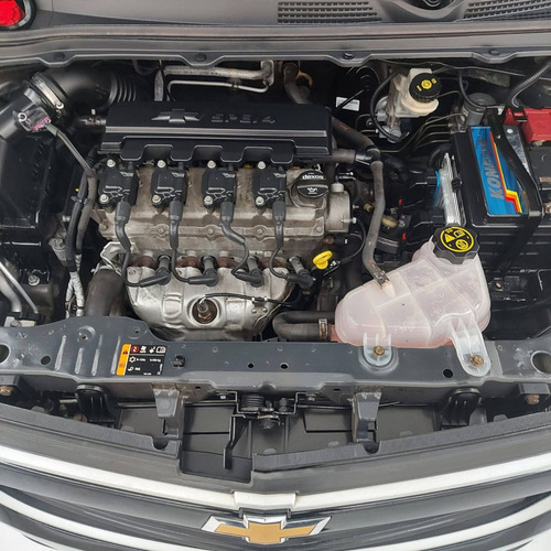 Imagem 7 de 10 de Chevrolet Onix 1.4 Mpfi Lt 8v Flex 4p Manual