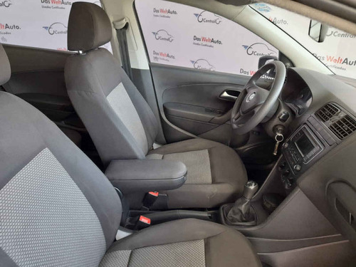 Imagen 12 de 15 de Volkswagen Vento 2020 4p Comfortline L4/1.6 Man
