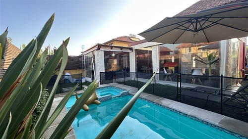 Hacienda El Peñon, Preciosa Casa Roble Condominio