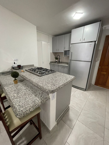 Hermoso Apartamento En Venta Ubicado En La Urbanización El Solar De La Quinta, Iv Etapa.