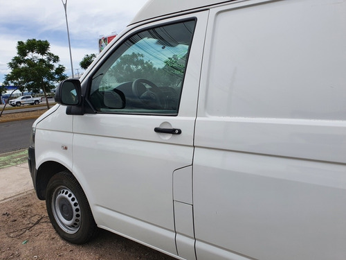 Imagen 6 de 15 de Volkswagen Transporter 2015 2.0 Cargo Mt