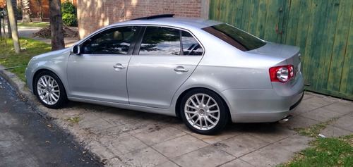 Imagen 6 de 9 de Volkswagen Vento 2.0 T Fsi Elegance 2009