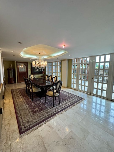 Casa En Venta 1.026 M2 - Urb. Alto Prado