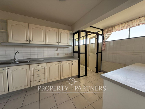 Arriendo Año Corrido Amplio Y Cómodo Departamento