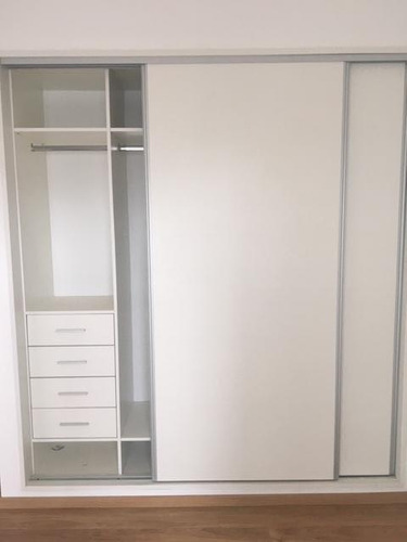 Departamento De 3 Ambientes Con Cochera En Bernal Centro