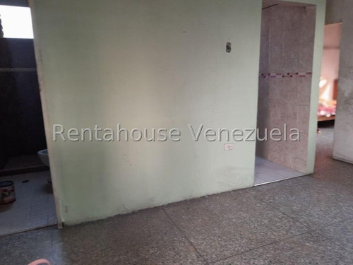 Lisbeth Delgado Vende Edificio En Centro De Barquisimeto Cod. 25-6973 Oportunidad De Inversión