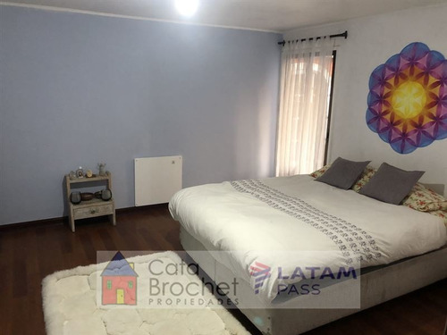 Casa En Venta De 3 Dormitorios En Las Condes