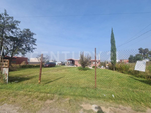 Venta De Casa Con Amplio Terreno En San Lorenzo Almecatla