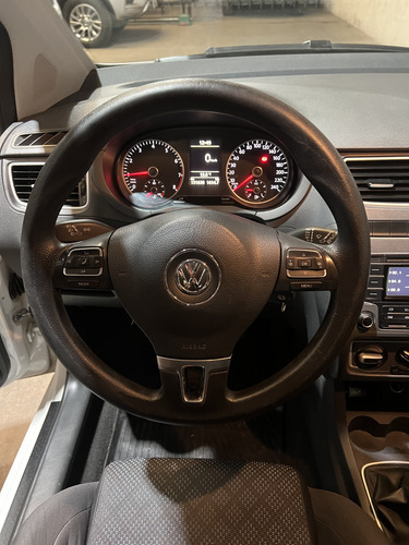 Volkswagen Suran 1.6 Comfortline 101cv