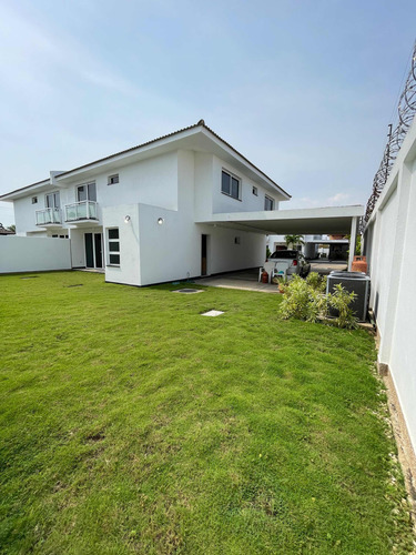 Villas Fidji Lecheria Venta 374 M2