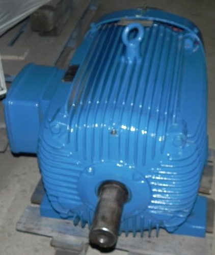 Imagem 3 de 4 de Motor Weg 100 Cv 4 Polos 380/660v Usado