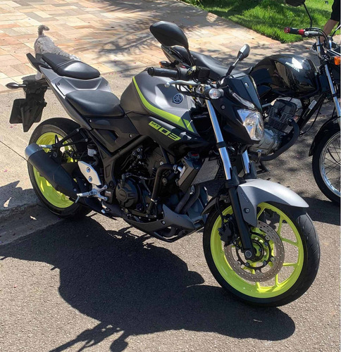 Imagem 1 de 4 de Yamaha Mt03