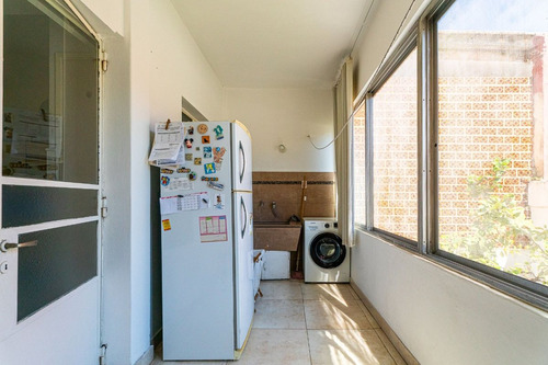 Venta ! Depto De 2 Dormitorios En Barrio Echesortu