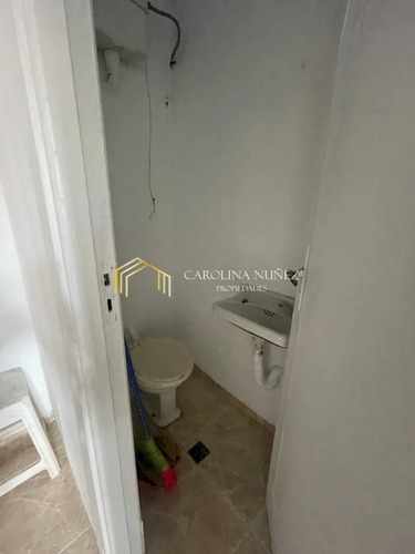 Casa En Venta En Punta Carretas, Sobre Calle Sarmiento.