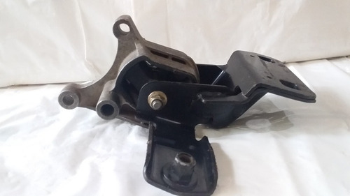 Soporte Con Base Central Inferior Motor Ford Ka Año 04-07