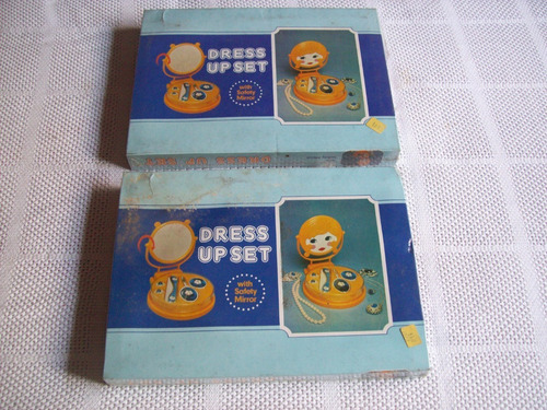 Juguete Vintage Honk Kong . Set Tocador Y Bijouterie D Niñas