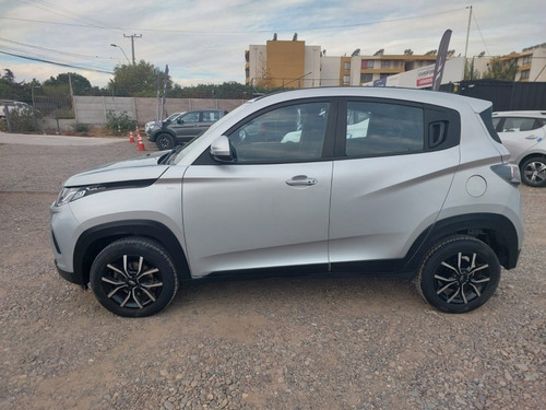 Mahindra KUV100 1.2 DELUXE MT