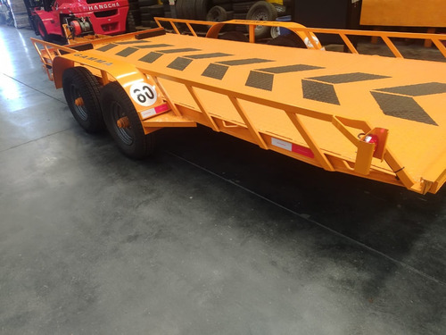 Trailer Iyc 5000 Kg Auxilio Y Maquinarias Finan Un Año