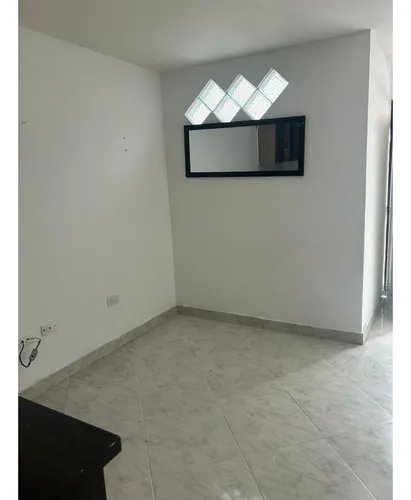 Se Arrienda Apartaestudio En Buenos Aires, Medellín