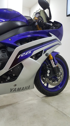 Yamaha - R6