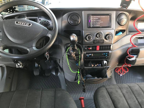 Imagem 7 de 12 de Iveco Daily 3.0 Hpi Diesel 70c17hd Cd Manual
