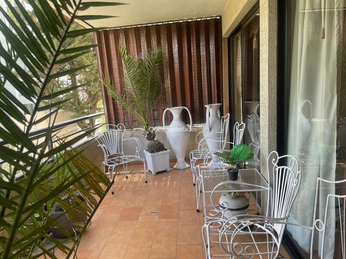 Departamento En Venta De 4 Dorm. En Las Condes
