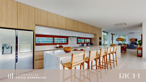 Casa En Venta En Costa Esmeralda Maritimo Iv