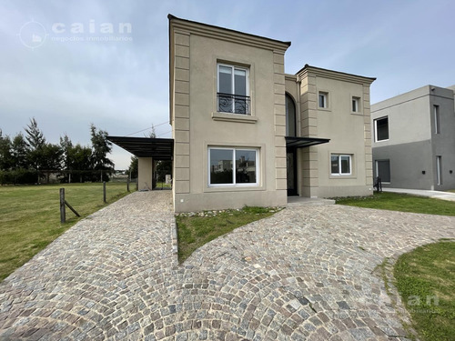 Imagen 2 de 30 de Excelente Casa De Estilo Clásico - Las Tipas, Nordelta