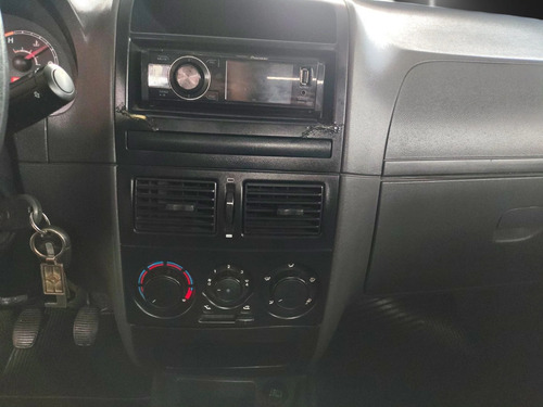Fiat Strada 1.4 MPI TREKKING CE 8V FLEX 2P MANUAL