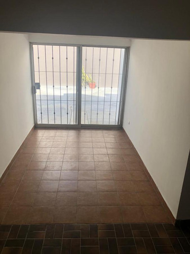Casa En Venta, Contry La Silla 8vo Sector, Guadalupe, Nuevo León