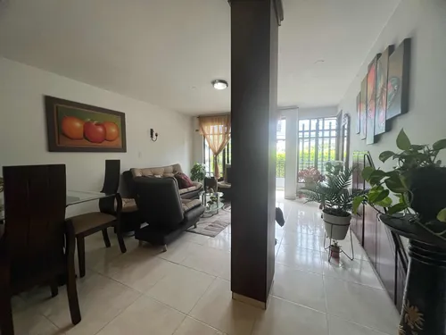 Apartamento Segundo Piso Santamaría Itagüí Cod.040225-25