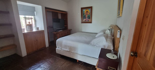 Casa En Venta En Fracc. Colinas De Santa Fe, En Xochitepec, Morelos