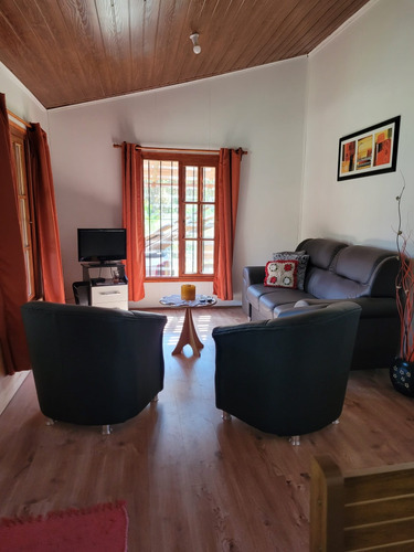 Cabaña Con Piscina Climatizada En Playa Verde (piriapolis)