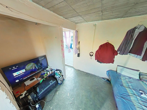 ¡gran Oportunidad En Ecatepec! Casa En Venta Con Distribución En Dos Niveles Y C