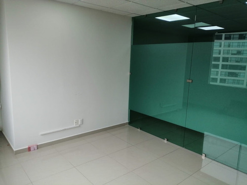 Imagen 7 de 14 de Hermosa Oficina En Renta En Corporativo Diamante