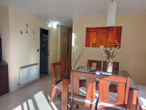 Casa Sólida Con Piscina En Condomio