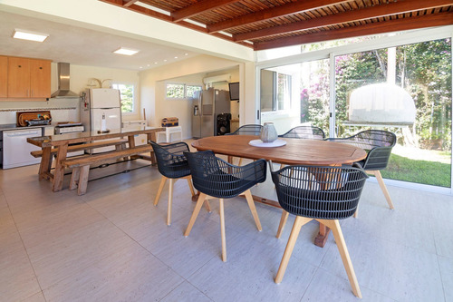 Casa En Venta 5 Dor, Vista Al Mar, Piscina
