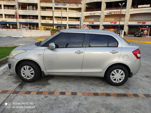 Imagen 4 de 15 de Dzyre Suzuki Swift Dzire Sedan