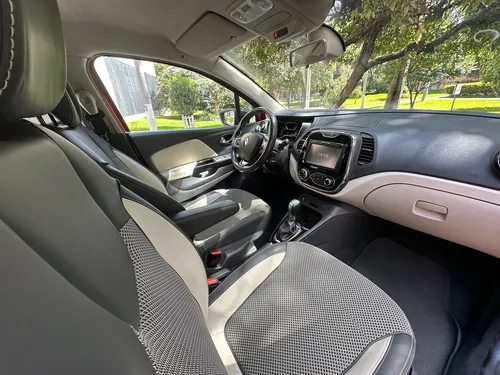 Renault Captur 2.0 Intens Automática