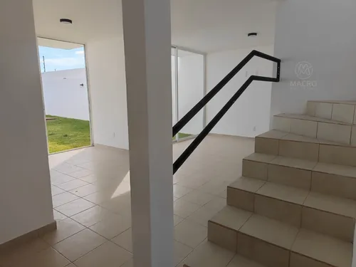 Casa En Venta En Fracc. Real De Oaxtepec A Estrenar Con Alberca Y Jardín, Escriturada.