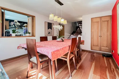 Apartamento En Venta En Los Rosales. Cod V1139