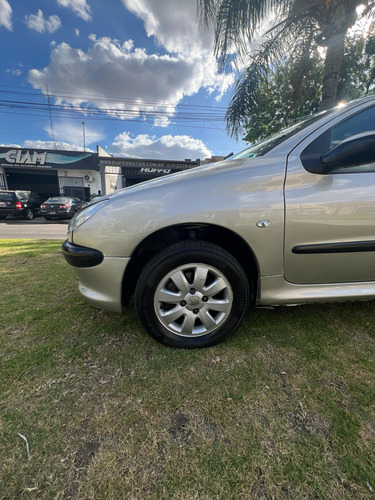 Peugeot 206 1.6 Sw Xt Premium