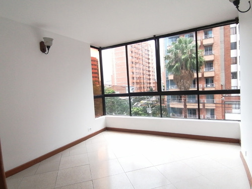 Venta Apartamento Área 100m2, Laureles P.4 (en Escalas)