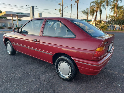 Ford Escort Gl 95 Europeu Unico Dono (todo Original)