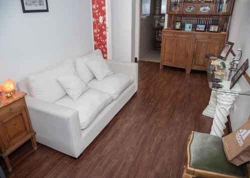 Imagen 8 de 23 de Departamento En 2 Plantas - 4 Ambientes - Impecable - Castel