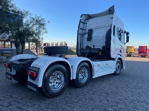 Scania Super R 560 6x4 Traçado 23 Highline Mola Retarder