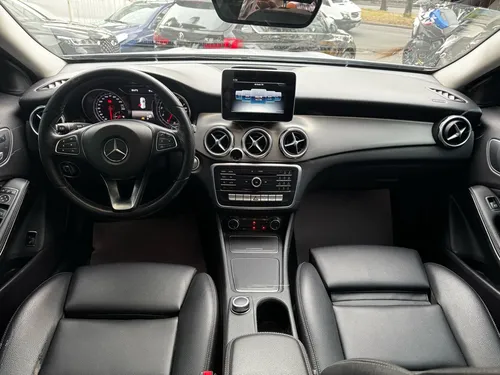 Mercedes-Benz Clase GLA 1.6 200 Cgi Sport At