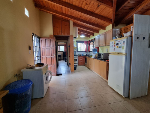 Casa En Venta Hermosa Propiedad De Dos Habitaciones En San Roque 2 Ambientes